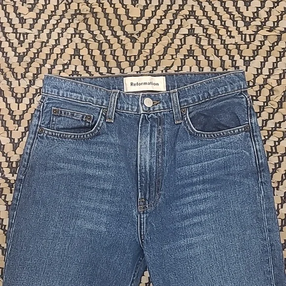 REFORMATION JUILA CROP HIGH CIGARETTE JEANS BALTIC WASH - Picture 4 of 7